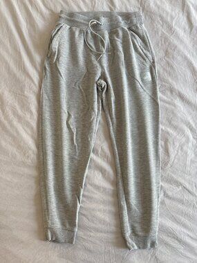 Alo Yoga Microwaffle Fast Break Jogger - Heather Grey